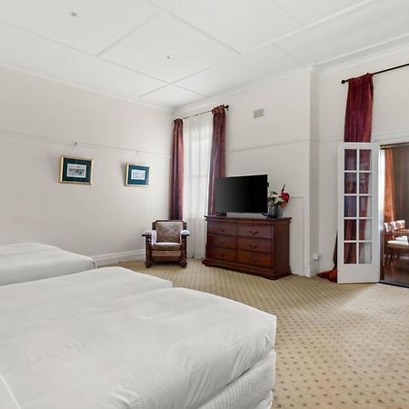 The Robertson Hotel Eksteriør billede